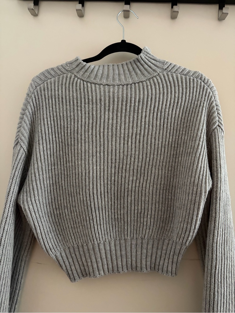 Cropped Rib‑Knit Half‑Zip Sweater - Gray - Picture 2 of 3
